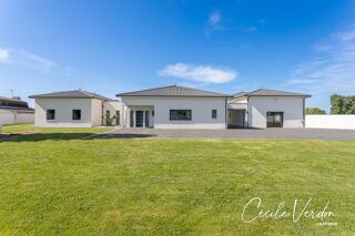  Maison  vendre 9 pices 281 m