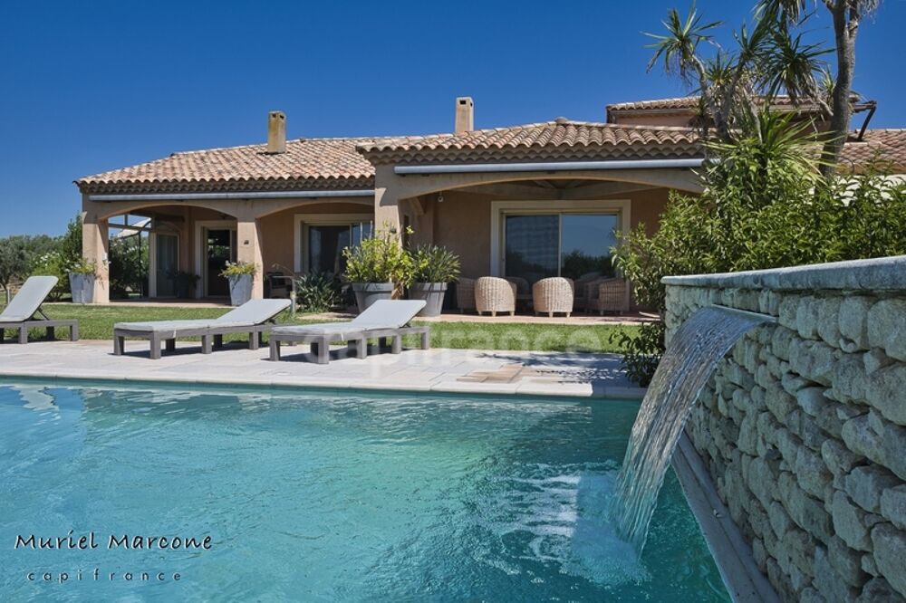 � vendre  Propri�t�/ch�teau Moules (13280)