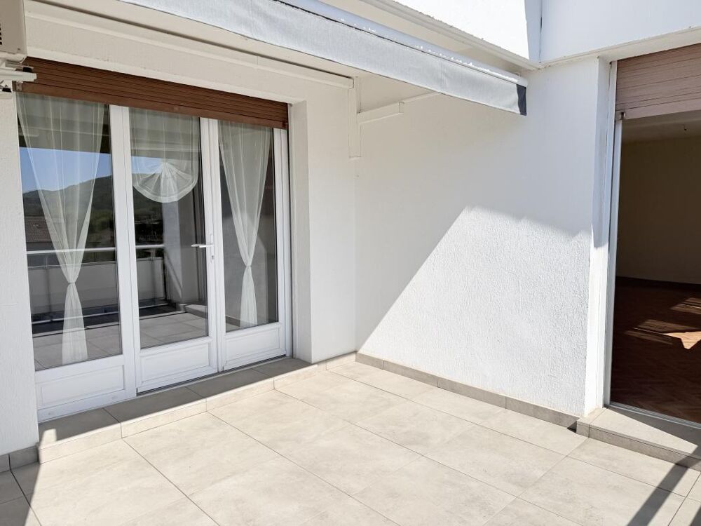 Location Appartement A LOUER TYPE 3 RESIDENCE SAVIGNAC AVEC PARKING ET CAVE Villefranche de rouergue