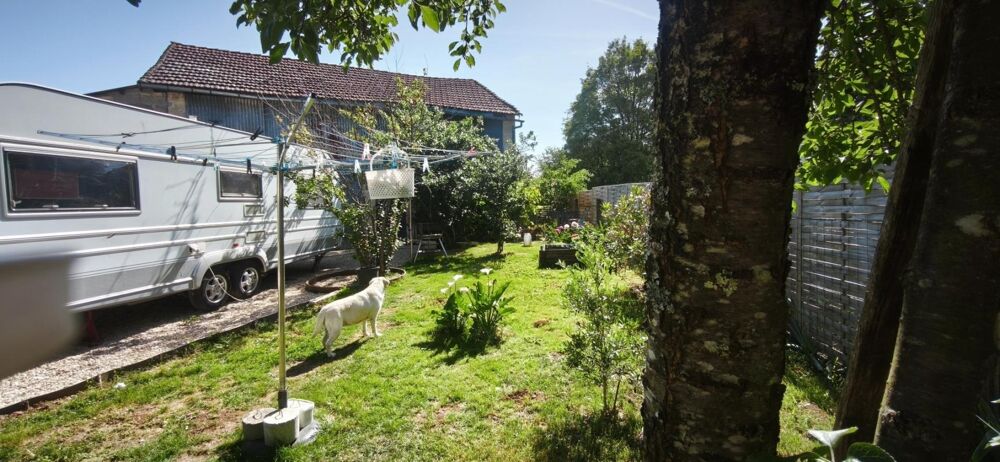 Vente Maison Ensemble immobilier composé d'une magnifique maison en pierre pleine de charme d'environ 120m2 et d'une seconde maison à rénover Saint gelais