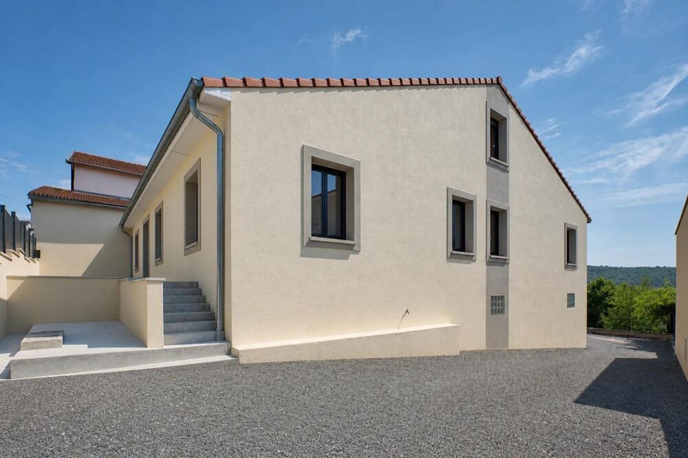 Maison de 9 pièces de 225 m² située à Chaligny