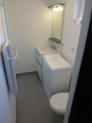  Appartement � louer 1 pi�ce 35 m� Fuveau