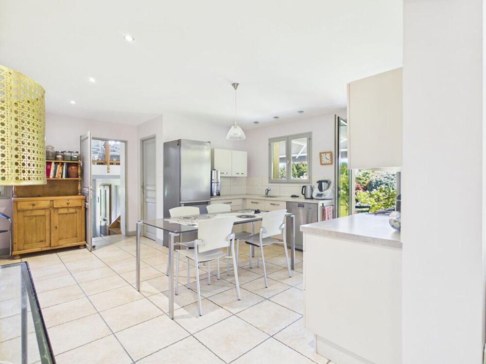 SAINT GEOIRE EN VALDAINE Villa 5 pièce(s) 151 m2