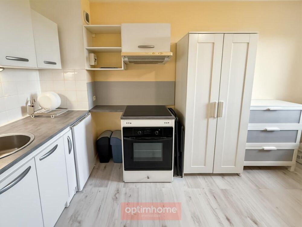 Location Appartement STUDIO MEUBLÉ PRÊT À VIVRE – PROCHE UTC – DISPONIBLE IMMÉDIATEMENT Compiegne