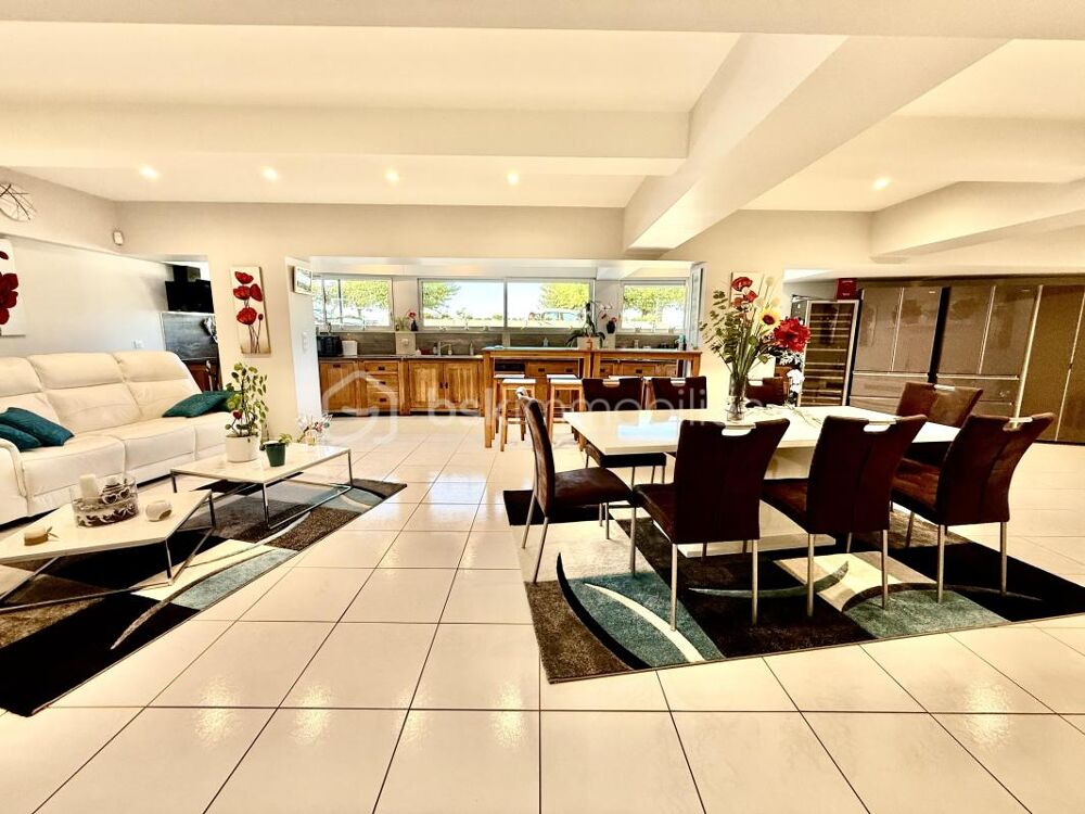 ? ROYAN  APPARTEMENT DE PRESTIGE AVEC VUE SUR MER