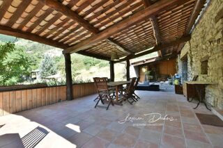  Maison  vendre 6 pices 234 m