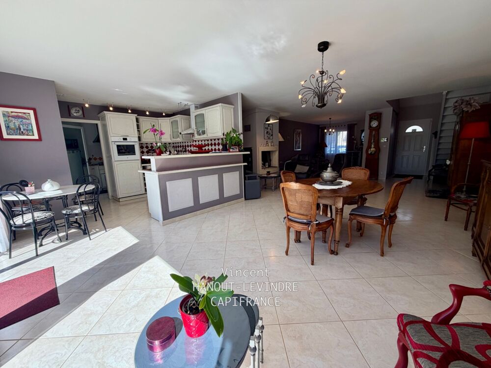 MAISON FAMILIALE DE 186 M²  4 CHAMBRES  LE PLESSIS-GRAMMOIRE(49)