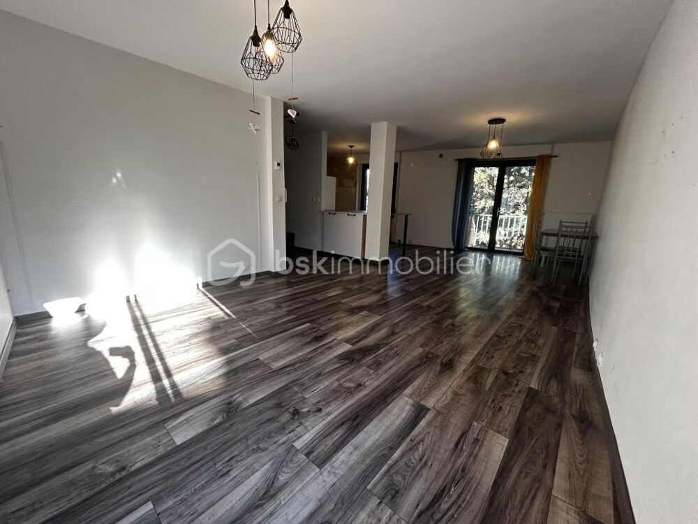 Vivre en tranquillité dans une maison chaleureuse à Saint-Georges-de-Luzençon