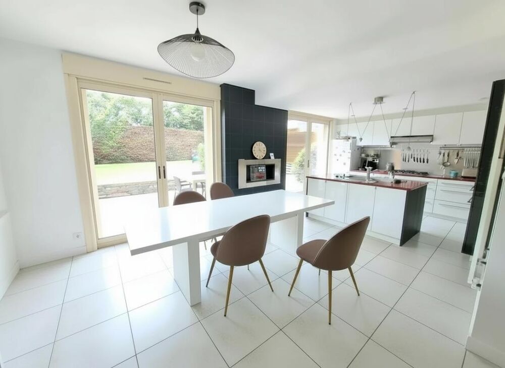 Maison familiale lumineuse avec jardin et garage - Angers Saint-Léonard ? 192 m²