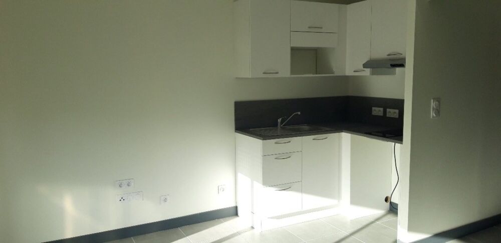 Location Appartement T1 bis avec parking et balcon à CANNES Cannes