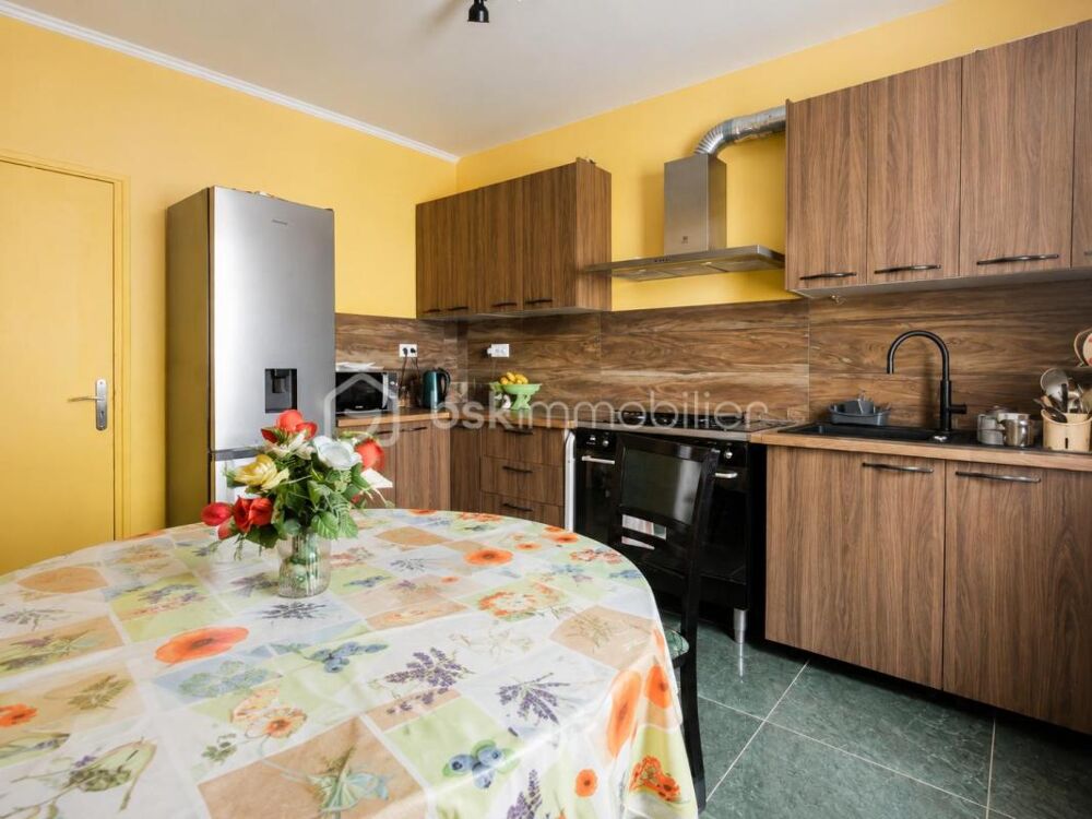 Vente Maison Maison familiale 4 pièces avec jardin, garage et combles aménagés - Bobigny Bobigny