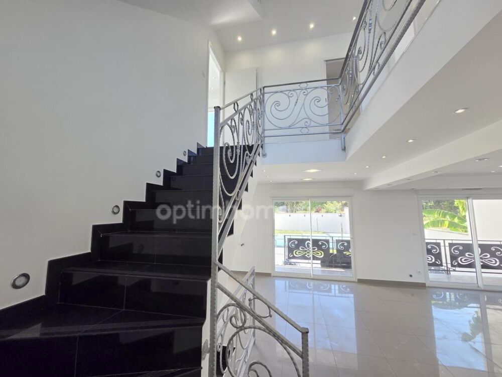 Vente Maison Sarcelles Village - Maison Contemporaine d'Exception - 204 m2 - 9 pièces / 5 Chambres - Prestations Haut de Gamme - Piscine et G Sarcelles