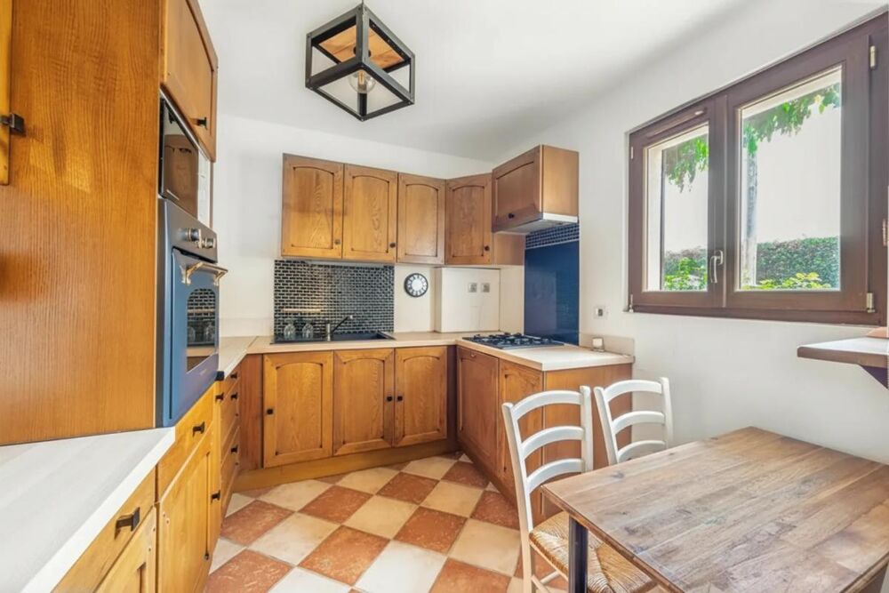 Vente Maison Maison de 5 pièces de 80 m² à Sainte-Geneviève-des-Bois Sainte genevieve des bois