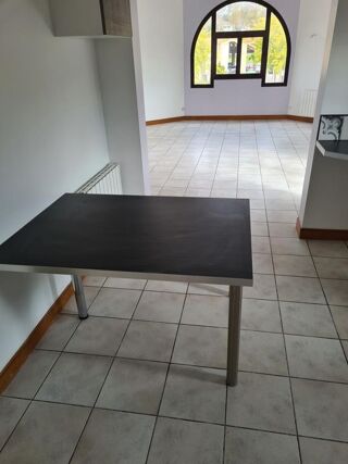 Appartement à louer 4 pièces 120 m²
