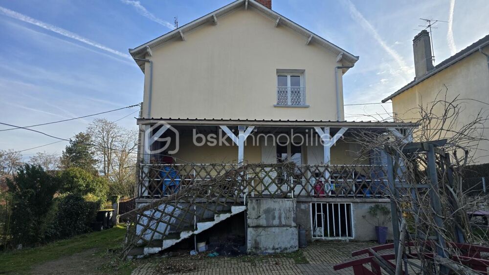 Maison de 99 m², quatre chambres, grenier, terrain, garage/atelier