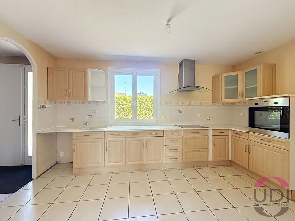 Vente Maison Saint-Victor – Pavillon de plain-pied 4 chambres avec garage et jardin clos Saint victor