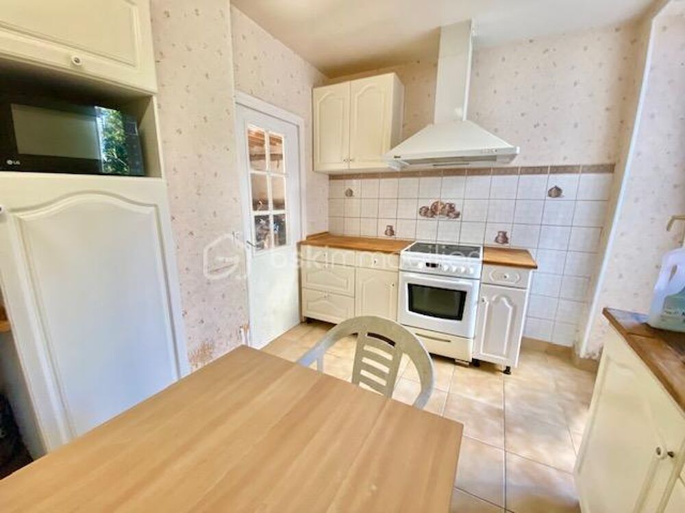 Maison divisible de 183 m² à rénover avec 3150 m² de terrain