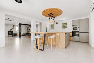  Villa à vendre 5 pièces 235 m²