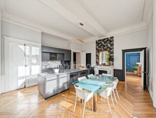  Appartement � vendre 5 pi�ces 161 m�