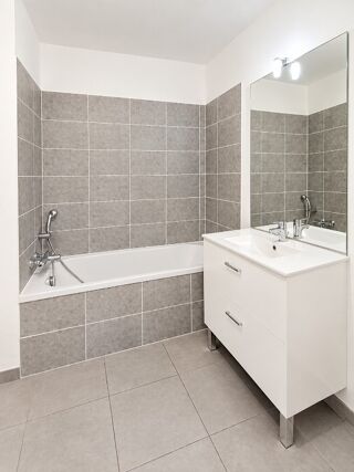  Appartement à louer 2 pièces 42 m²
