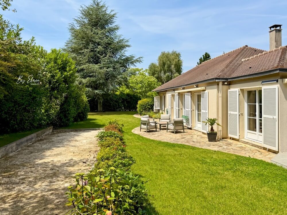 Quartier du Golf à Bussy-Saint-Georges  Villa de plain-pied sans travaux, à pied du RER A - Proche Disney