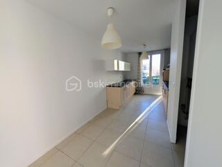  Appartement � vendre 3 pi�ces 77 m�