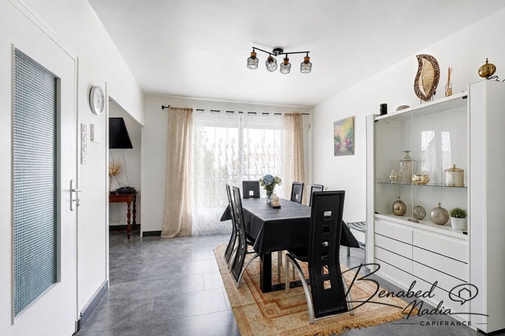 Maison familiale de 150 m² avec beau terrain de plus de 1 000 m²  Quartier Champ Plantier à Feyzin