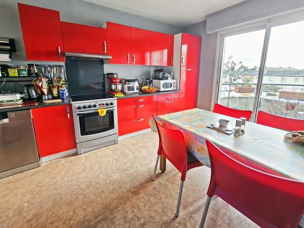 Vente Appartement Appartement T4 au dernier étage avec terrasse et balcon - Secteur Louis Gain à Angers Angers