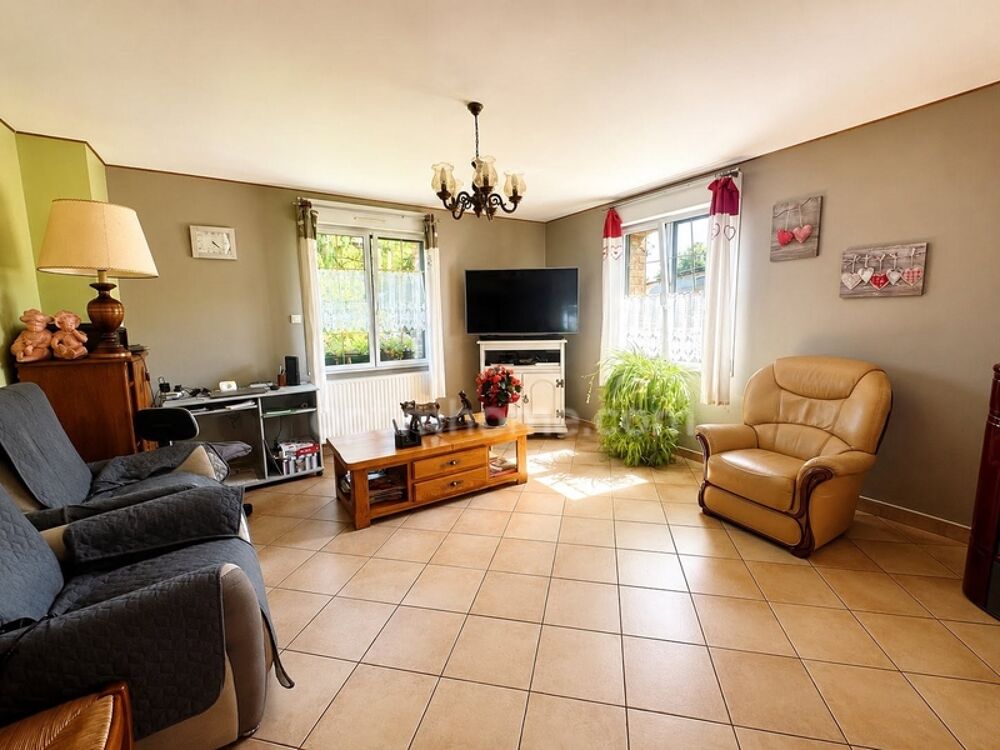 Vente Maison Magnifique maison familiale de 143 m² sur 3797 m² de terrain avec un espace boisé Humieres
