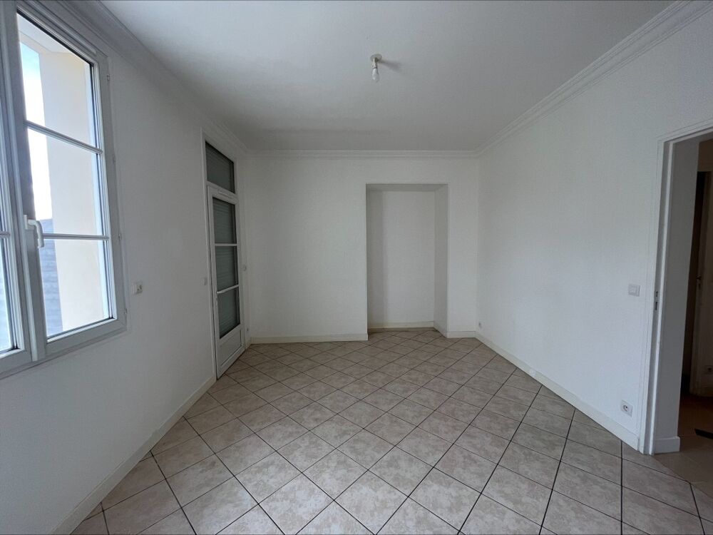 Appartement T3 avec parking à MENNECY