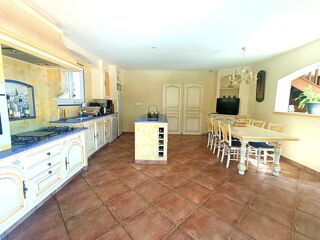  Maison  vendre 6 pices 205 m