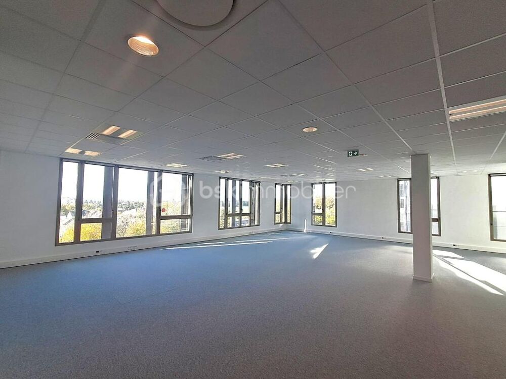   Implanté au 4? étage de l'immeuble Cyber Place, d'une surface totale de 362,10 m² Cesson sevigne