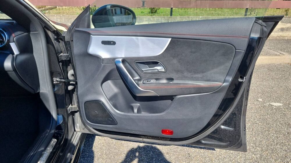Classe CLA Coupe 250 e 8G-DCT AMG Line - Entretien constructeur 2020 occasion 69320 Feyzin