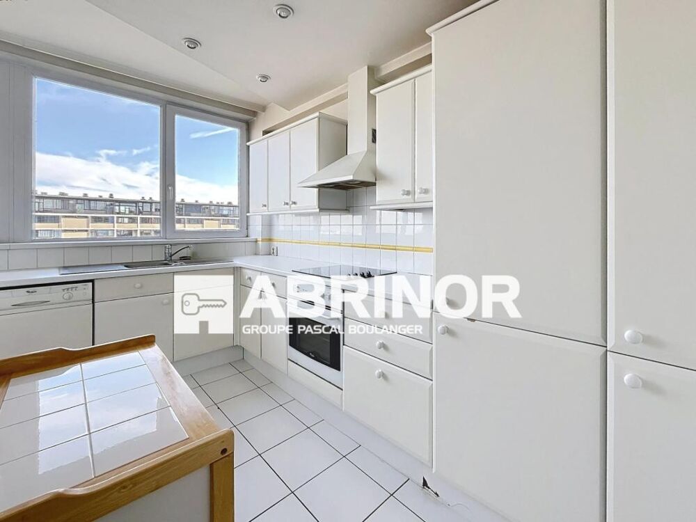 Appartement de 111 m² hab. aux pieds du tramway et du métro