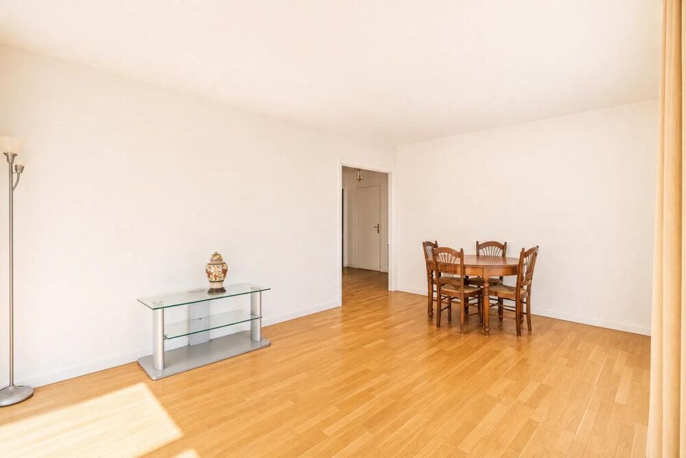 Vente Appartement Appartement de 3 pièces de 62 m², Balcon de 18m2 à Courbevoie Courbevoie