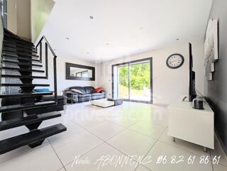  Maison � vendre 8 pi�ces 270 m�