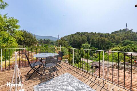   Charmant T2 avec terrasse ensoleille et vue imprenable sur les collines  Rue du Calvaire Appartement - 2 pice(s) - 30 m