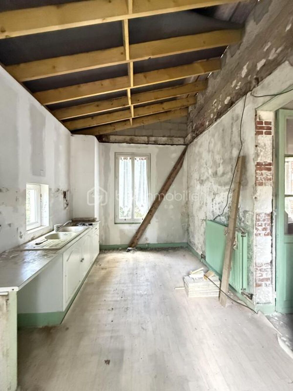 Énorme potentiel pour cette magnifique maison de maître à réinventer