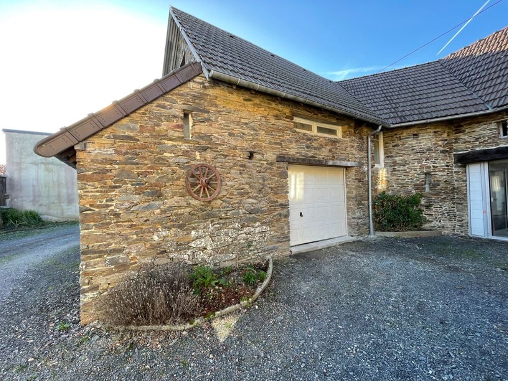 Maison en pierre de caractère  175 m² habitables  Dépendances 100 m²  LA BARRE DE SEMILLY (50)