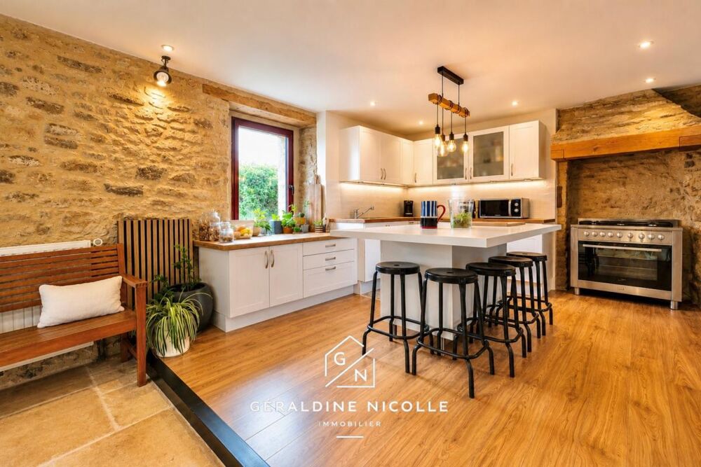 Maison en pierres - charme  centre-bourg de Ploeren  170 m2  5 chambres