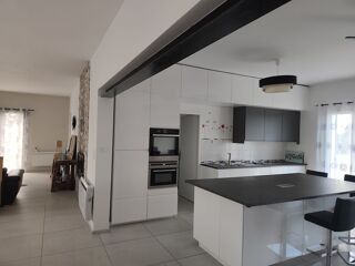  Maison � vendre 9 pi�ces 205 m�