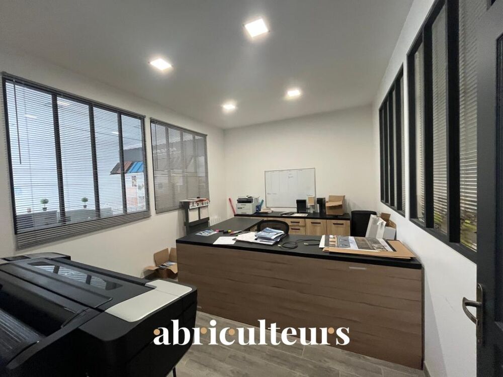  Bureaux dans Local industrielen vente à Châteaudun (28200) 