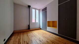  Appartement à louer 3 pièces 75 m²