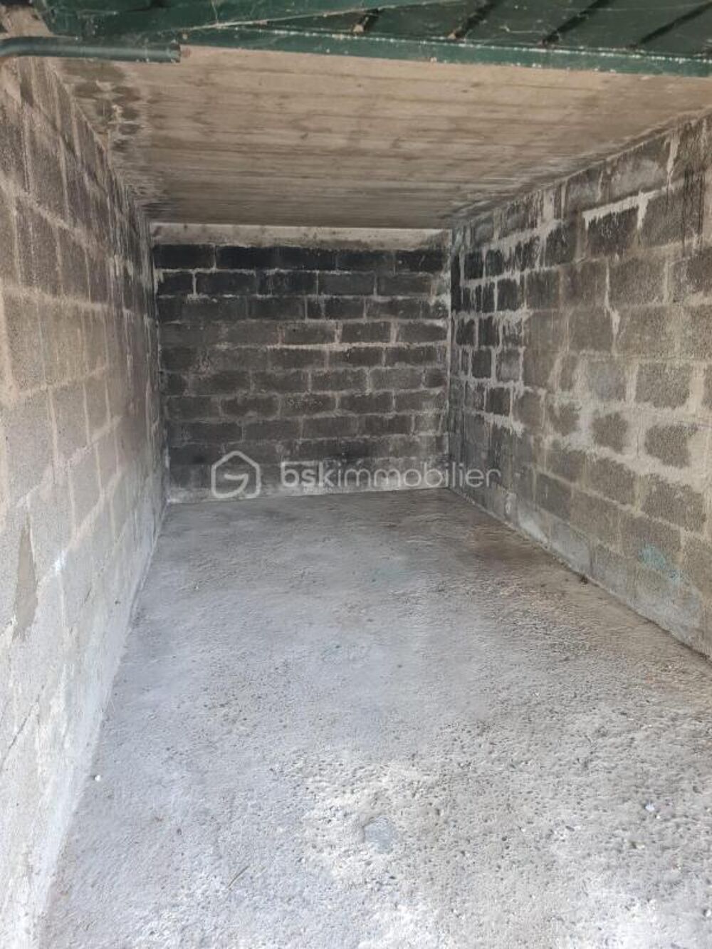 Vente Parking/Garage ? À VENDRE – BOX FERMÉ À VIENNE Vienne