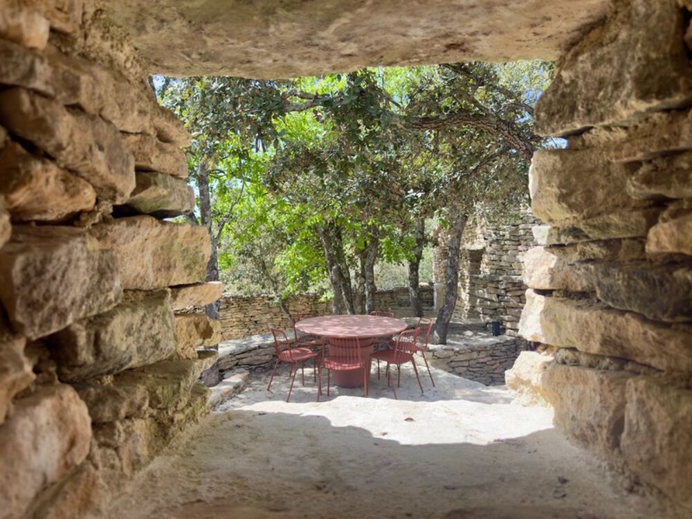 à vendre  Propriété/château Gordes (84220)