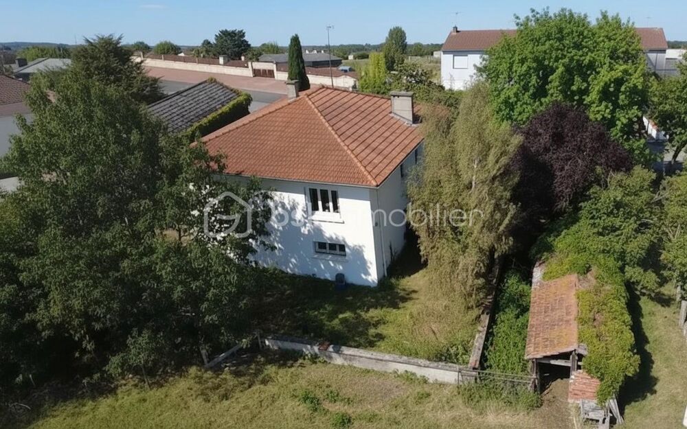 Vente Maison Noailly (42640) – Maison sur sous-sol avec vue dégagée et beau potentiel ! Noailly