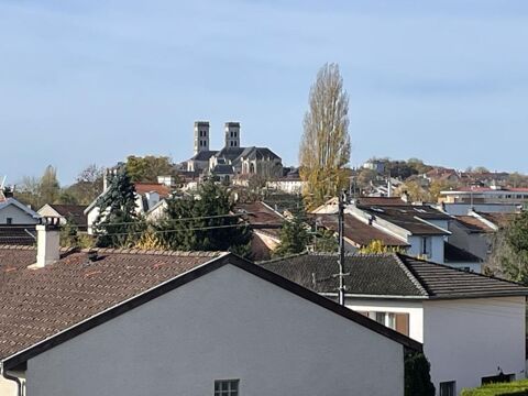  Appartement � louer 4 pi�ces 84 m�