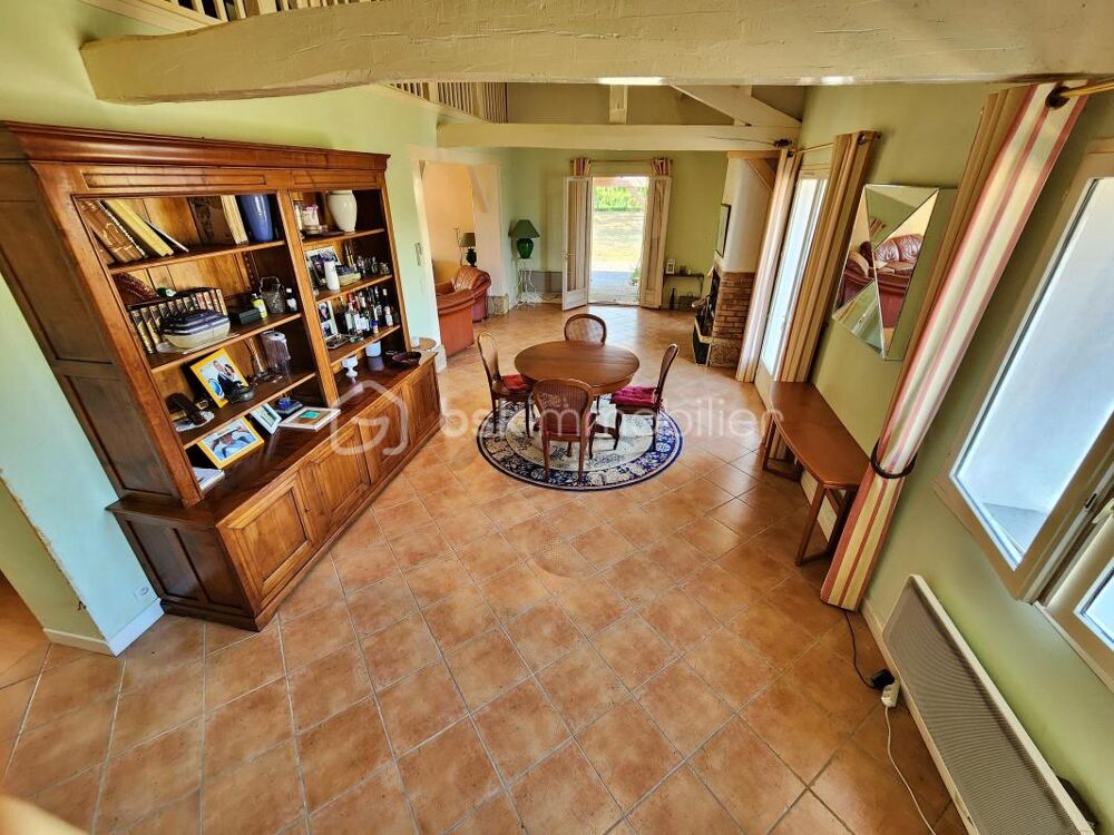 Maison spacieuse au charme d'autrefois à découvrir