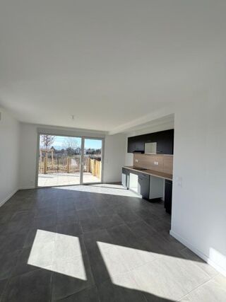  Appartement � louer 4 pi�ces 86 m�