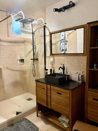  Immeuble  vendre 7 pices 160 m